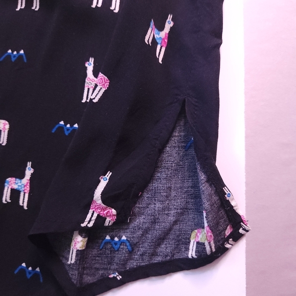 Maeve Llama Print Pullover Henley Black Sz 0P Fun Workwear Office Anthropologie - Picture 5 of 8